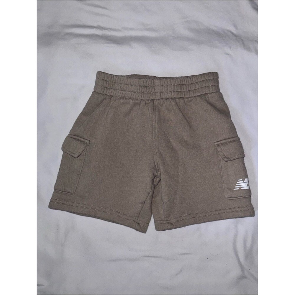 New Balance size 5/6 Kids Taupe Cargo sweatpants Shorts